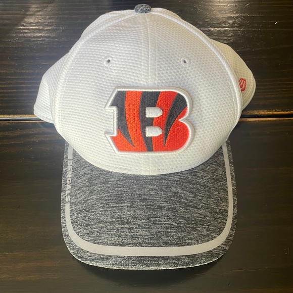 Bengals hat white/grey never worn - Picture 1 of 4